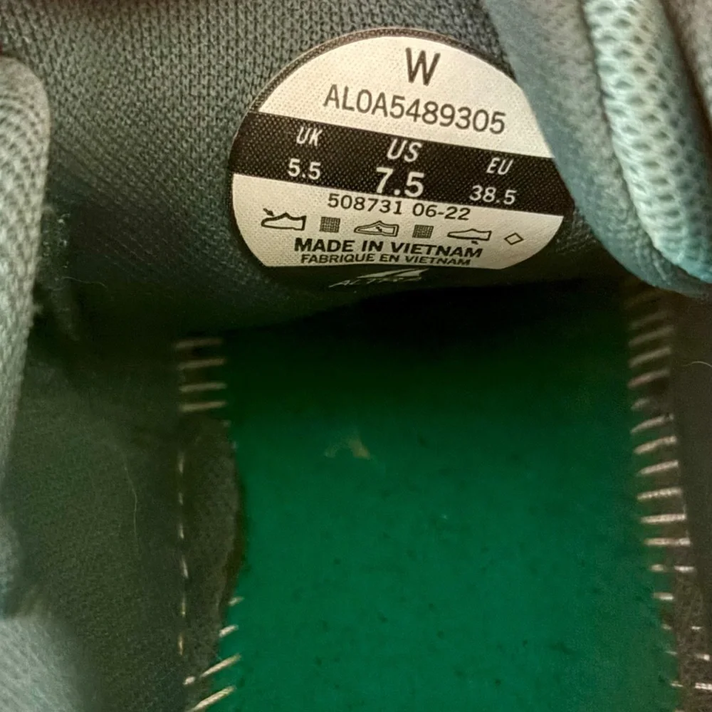 Altra Rivera 2 Road Running Shoes, Dusty Teal, 7.5 US 38.5 Euro Preowned